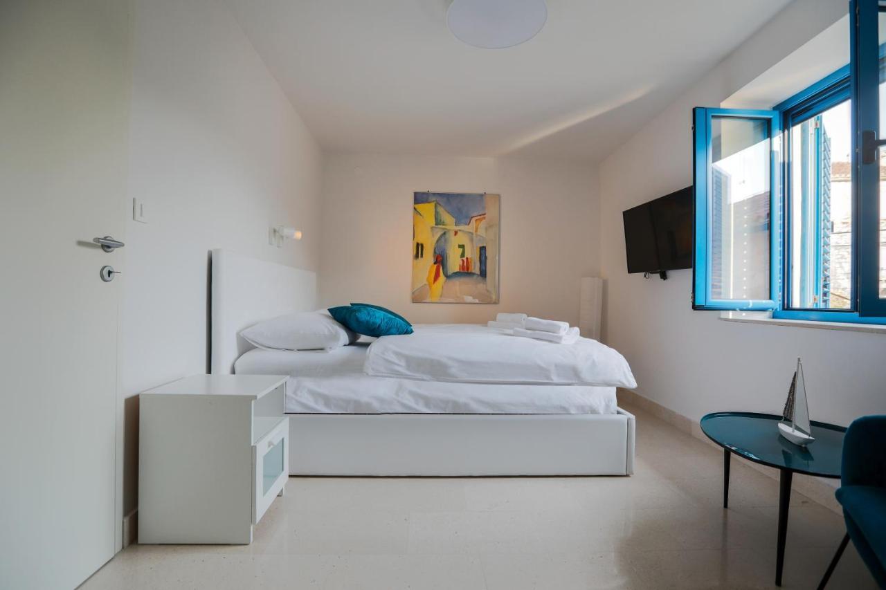 Hvar Old Dalmatian House Junior Suite - Deck 3 Хвар Экстерьер фото